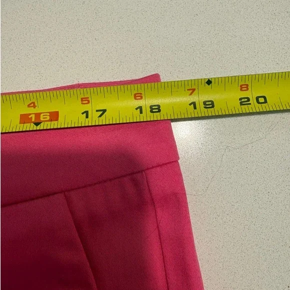 Lilly Pulitzer Palm Beach Fit Pink Cuffed Bermuda Shorts Womens Size 12 Hot Pink - Picture 6 of 6